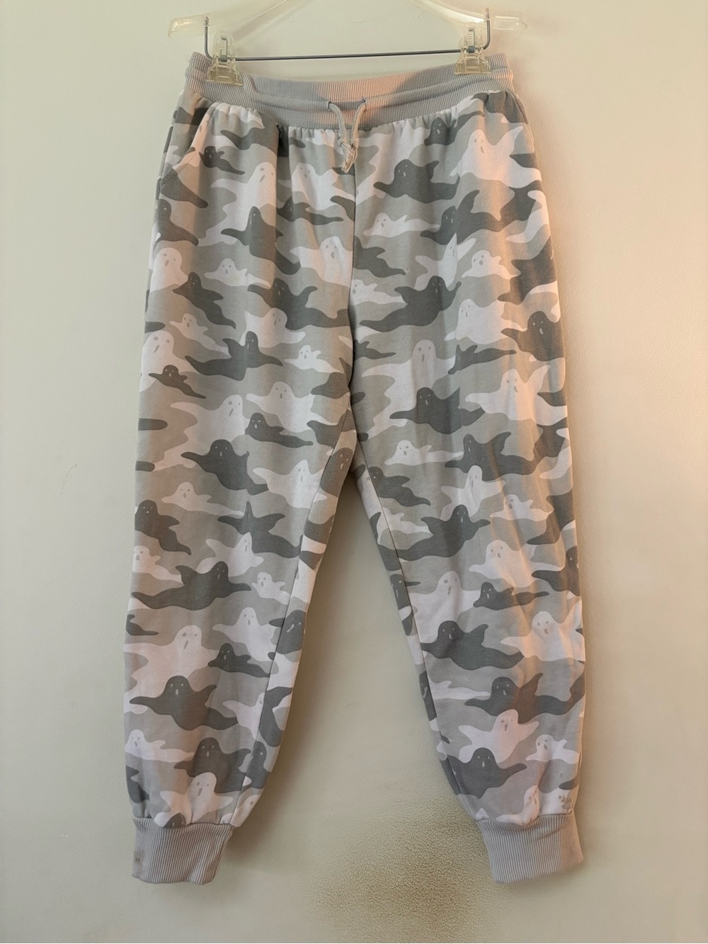Women’s Gray & White Ghost Print Jogger Pants